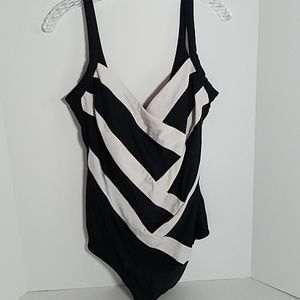 🌟HP🌟Delta Burke Swimsuit